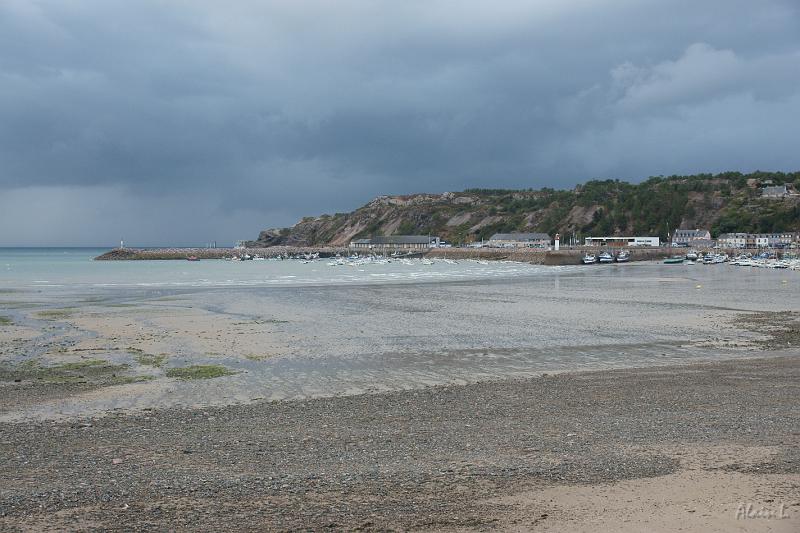 DSC01504.JPG - Le port vu de la plage d'Erquy