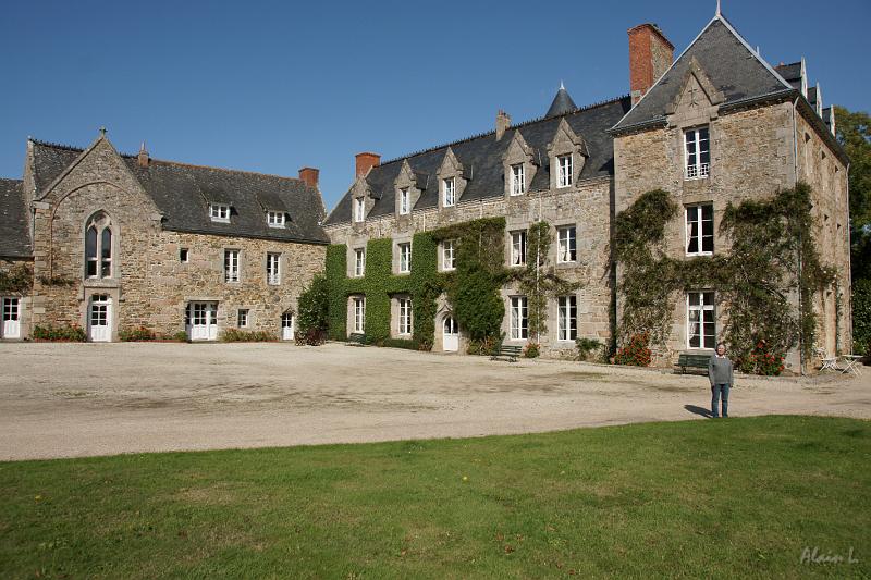 DSC01528.JPG - Le château, ou manoir, de Kergrec'h près de Plougrescant (au nord de Tréguier)