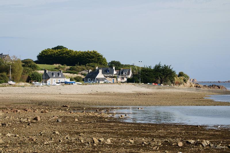 DSC01574.JPG - Au nord de Plougrescant, la Pointe du Château. Un paysage de toute beauté