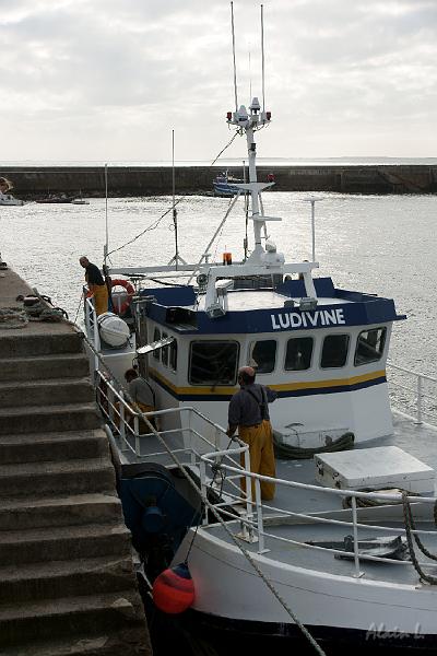 DSC01627.JPG - Autre bateau en attente de déchargement