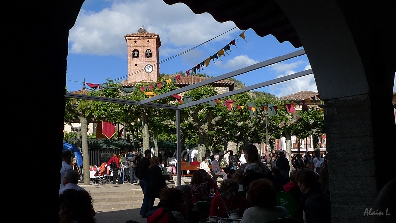 P1510048.JPG - Terrasses sur la Plaza Mayor