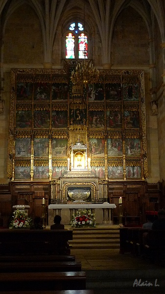 P1600041.JPG - Retable