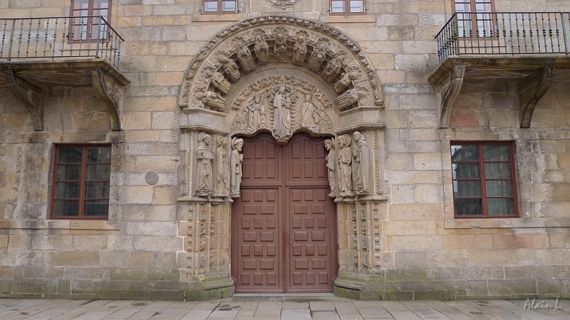 P1740006.JPG - Porte du Colexio de Fonseca