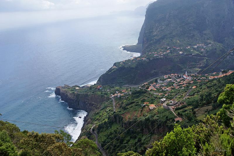 DSC04756_out.jpg - Nous atteignons la côte aux environs de Faial