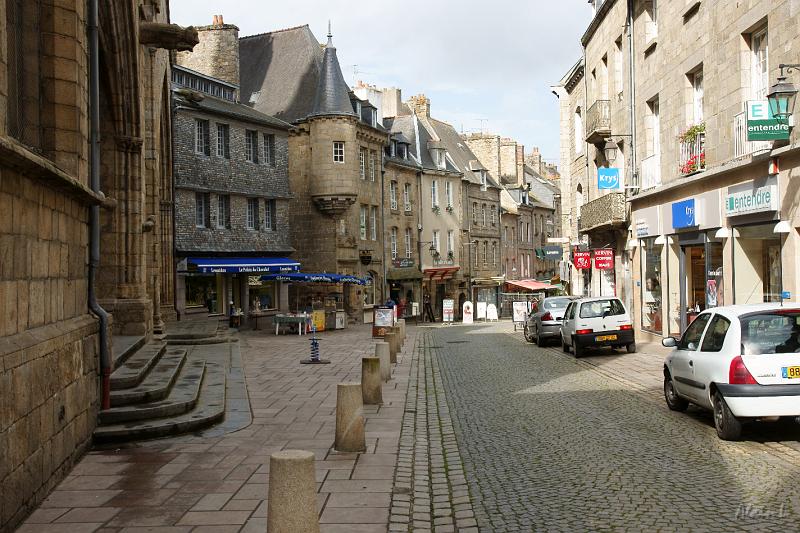 DSC01674.JPG - Une rue de Guingamp